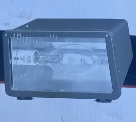 FLDX-400PQPK ATLAS LIGHTING Hid Floodlight Wired
