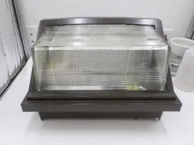 HPWL-150-MT-U COOPER Lumark Wall Mount Flood Light Hps Poly