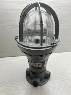 EVCX-215 CROUSE HINDS Explosion Lighting Fixture