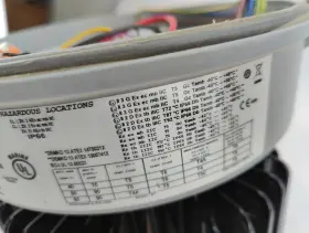 PMVL-3-W-R3-UNV1-S891 CROUSE-HINDS Light Hazardous Led #3