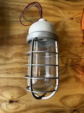 VDA-2200 CROUSE-HINDS Incandescent Ceiling Mount Light