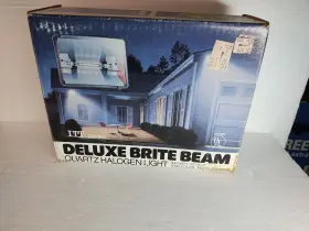R-500Q2 DELUXE BRITE BEAM Quartz Halogen Light Volt