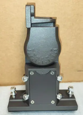 11962 EARTH TRONICS Area Light Mount