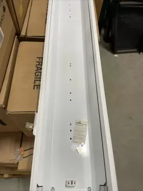 S26DR EATON Cooper Neo Ray Straight Led Fixture