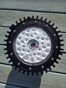 VMVL-9-2A-UNV1 EATON Crouse Hinds Led Hazardous Light