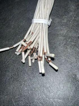 LR93 EMF Pack Lampholder Bipin #3