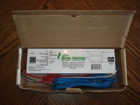 SNS-277-1216IS FULHAM Sine Horse Start Sign Ballast