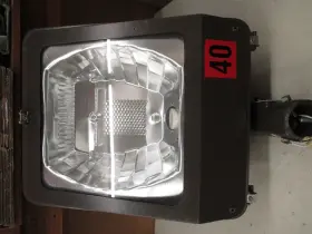 40M5A17X6DBK GE Powerflood Volt