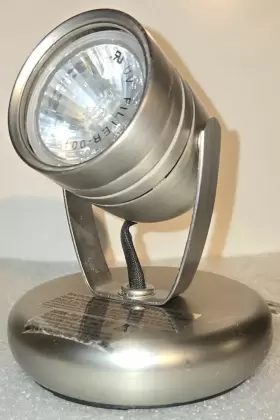 585-880 HAMPTON BAY Slot Uplight Steel Finish