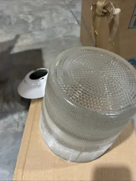 PETL545 HOLOPHANE Symmetrical Refractor Globe Box