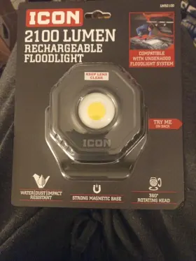 2100 ICON Floodlight