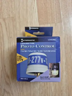 5U792 INTERMATIC Photocontrol Locking