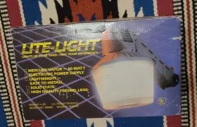R175M ITT CORPORATION Yard Lite Mercury Vapor Security Light