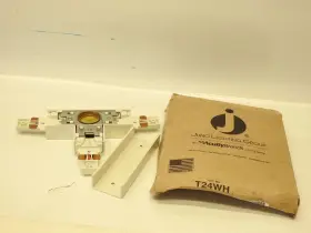 T24WH JUNO Track Lighting Trac Master Connector