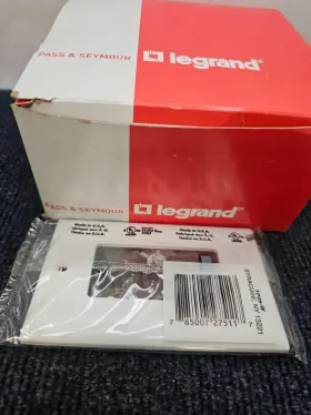 TP26-W LEGRAND Seymour Wall Plate Decorator Outlet Cover