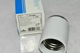 006-8680 LEVITON Lamp Holder