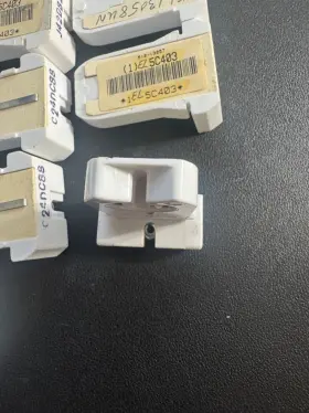 5C403 LEVITON Flourescent Lamp Holders #3