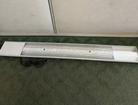 8784-1 LISTA Dual Fluorescent Lamp Workbench Light Fixture