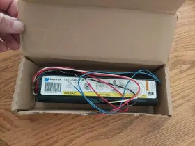 412-L-SLH-TC-P MAGNETEK Nos Fluorescent Rapid Start Ballast