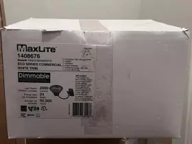 1408676 MAXLITE Fixture Dimmable