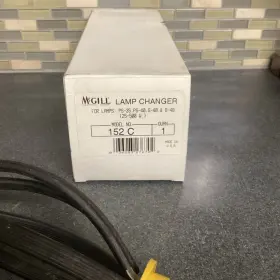 152C MCGILL Electrical Lamp Changer Head Light Bulb Box #2