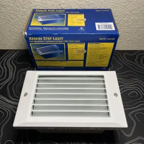 Xsl-l-wh NATIONAL SPECIALTY LIGHTING Xenon Step Light Louver