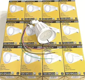 NW-BLT-25W-3CT-KN-WH NUWATT Led Bullet Flood Light Selectable
