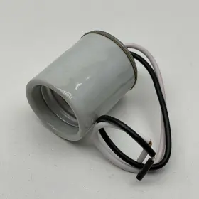 10085 PASS SEYMOUR Base Med Lampholder Light Bulb Socket