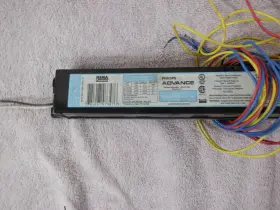 IOPA-4P32-LW-SC PHILIPS Advance Optanium Ballasts Lamp