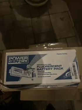 PS600QD POWER SENTRY Fluorescent Battery Pack Vac