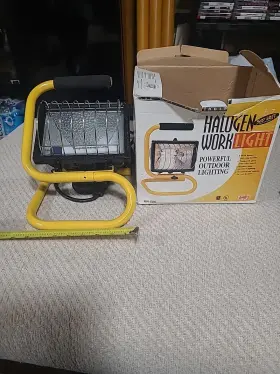 008112330176 QUALITY CRAFT Halogen Light