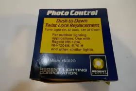 SL3120 REGENT Twist Lock Light Sensor Dusk Dawn Control