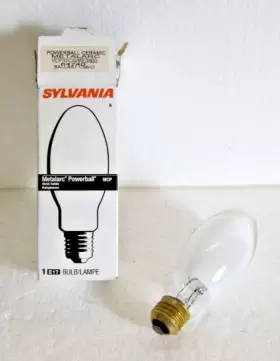 64740 SYLVANIA Med Halide Light Bulb Lamp