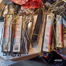 B4321277RH-A UNIVERSAL TRIAD Ballast Volt Lamp