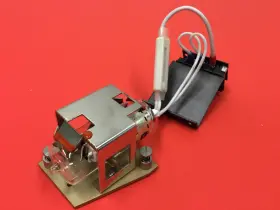 03-916150-01 VARIAN DEUTERIUM LAMP Lights Lighting #3